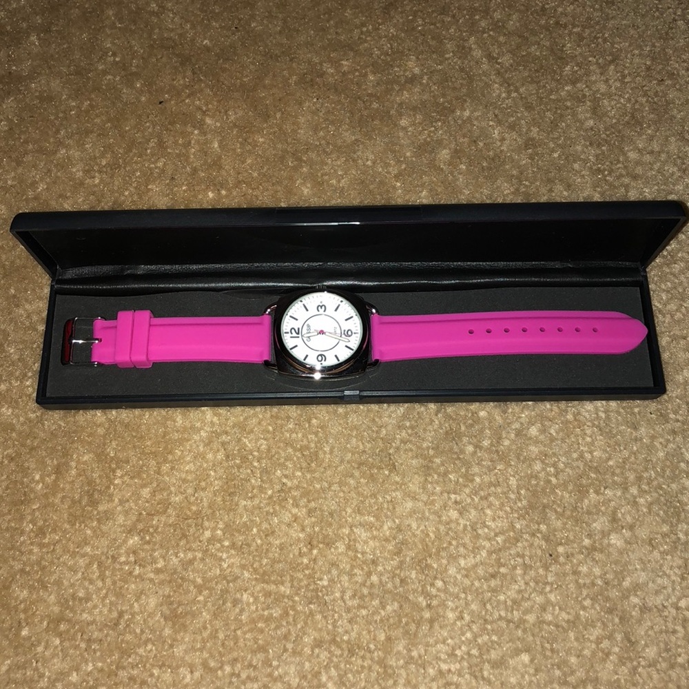 Gossip pink watch!